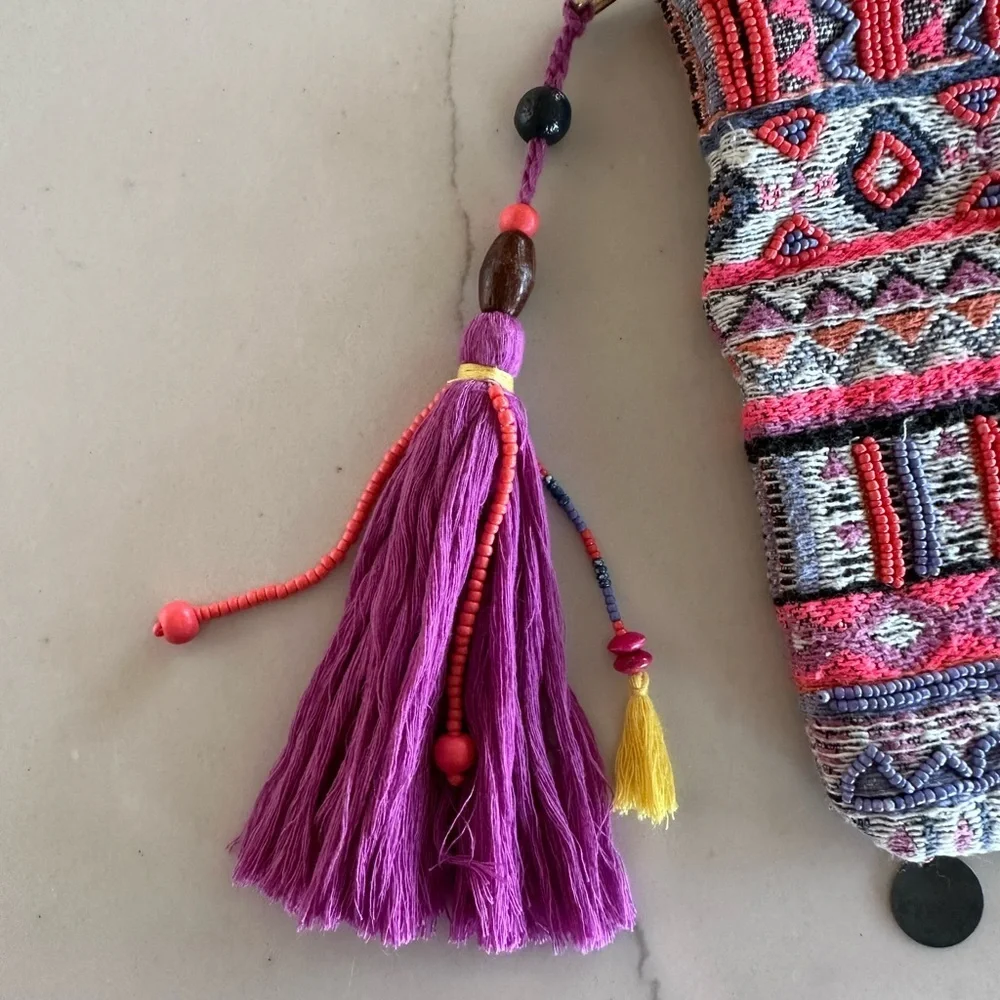 Merona x Target Clutch Purse Zip Closure Tribal  Boho Beaded Fringe Tassel EUC - Picture 5 of 11